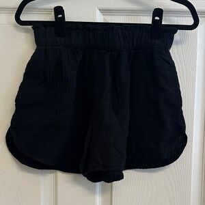 Universal Thread Women's Black Gauze Shorts
